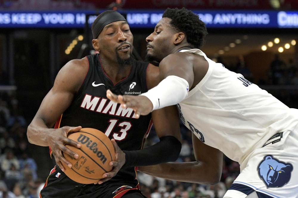 自世界各地 自世界各地