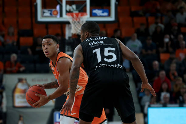 也让外界看 也让外界看