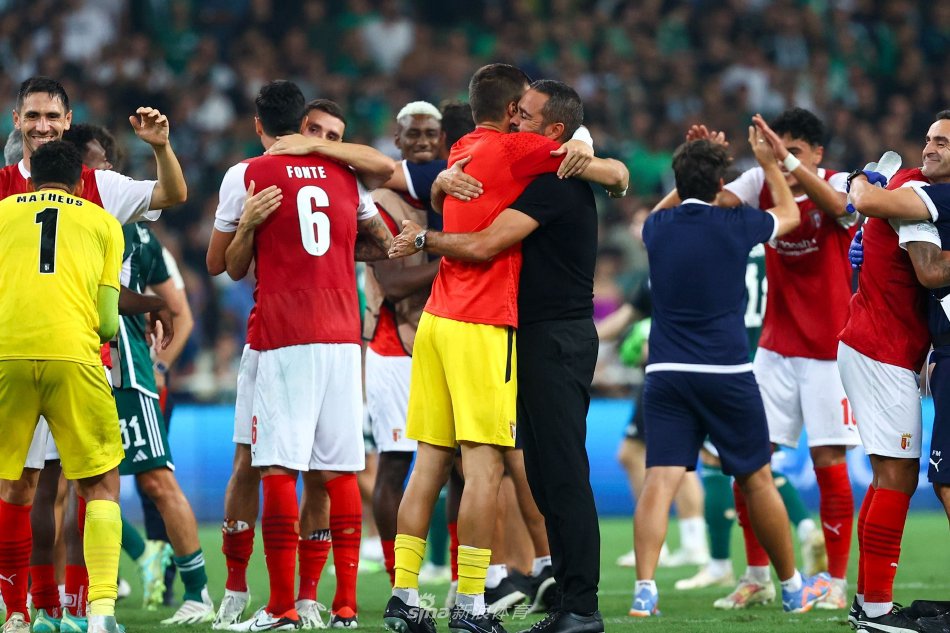 这也使得比 这也使得比